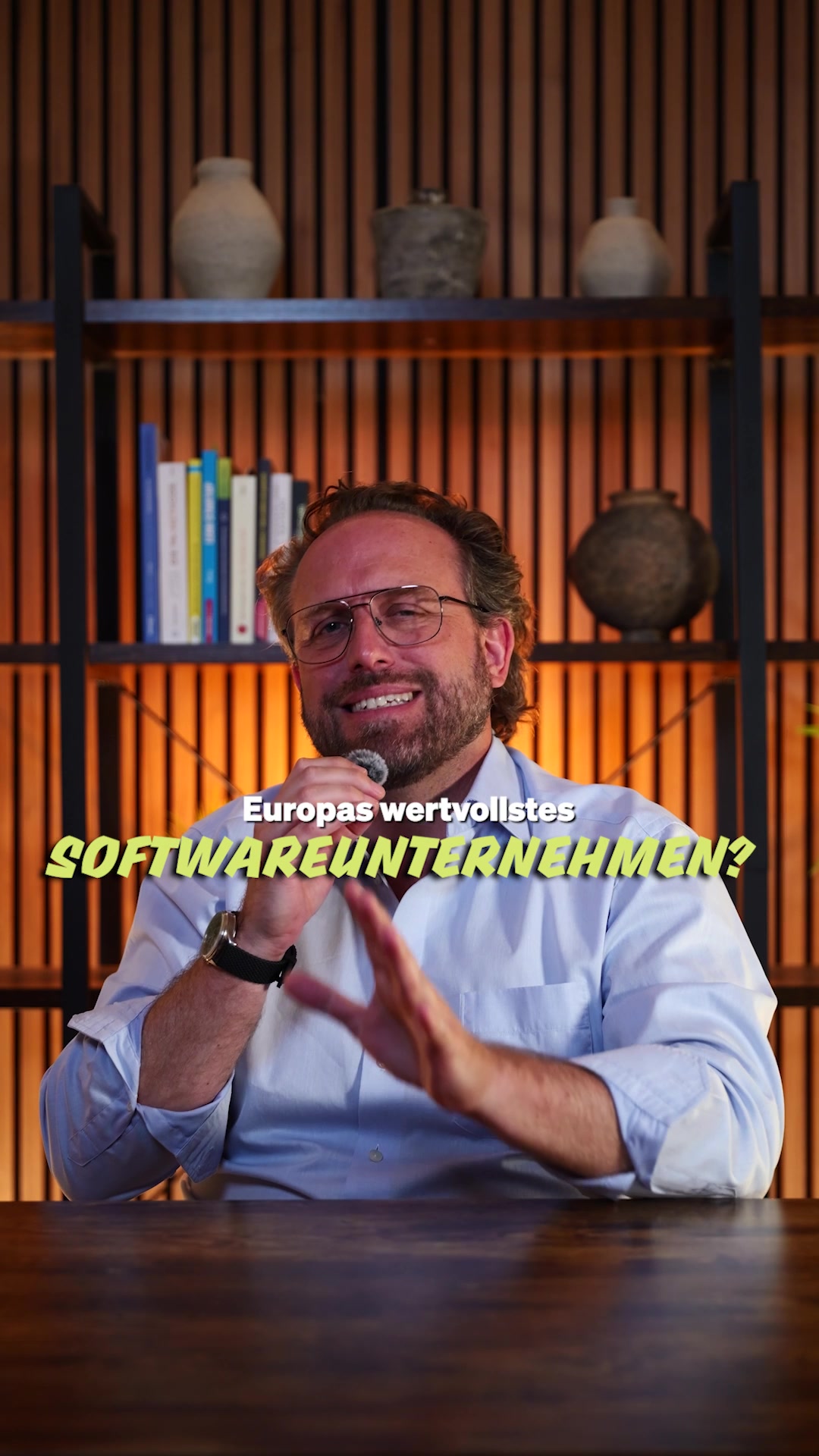 Mr. Karriere stellt SAP als Europas wertvollstes Tech-Unternehmen vor und ordnet die Bewerbungsphase für duales Studium und Ausbildung ein.
