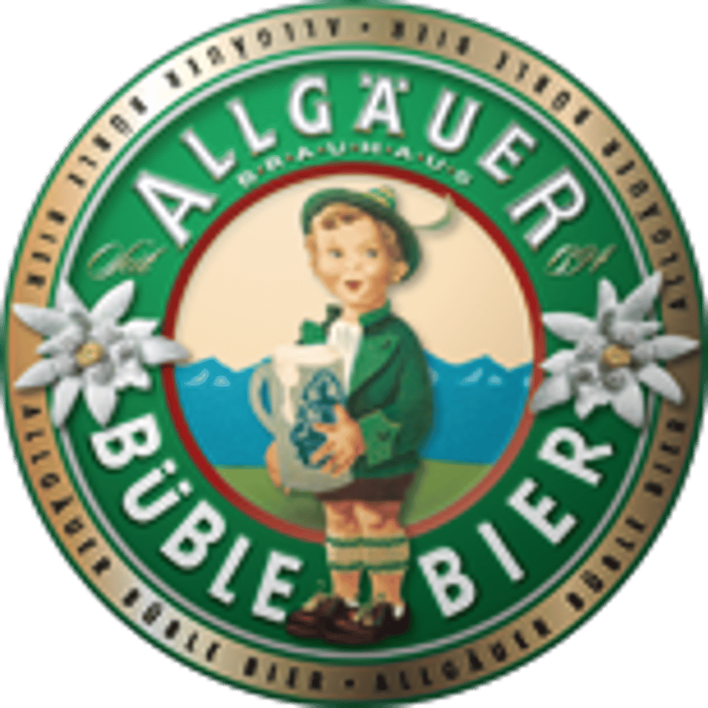 Grünes rundes Allgäuer Büble Bier Logo mit einem Jungen in Tracht, der ein Bierkrug hält, umgeben von Edelweißblüten.