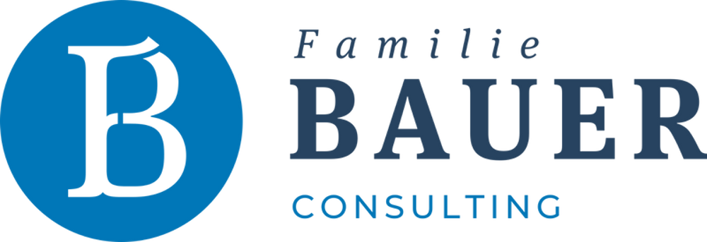 Logo mit rotem Kreis und weissem „B“, daneben blauer Text „Familie BAUER“, darunter roter Text „CONSULTING“.