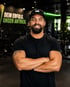 Trainer betreut ein Mitglied im Cityfitness Bad Driburg