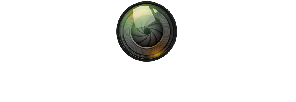 Logo mit weißem Text "SKY OPTIX FILM GMBH" und einer Kameralinse als "O" in "OPTIX" auf grünem Hintergrund.