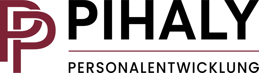 Logo: Zwei ineinander verschlungene rote "P"s, daneben "PIHALY" und darunter "PERSONALENTWICKLUNG" auf grünem Hintergrund.