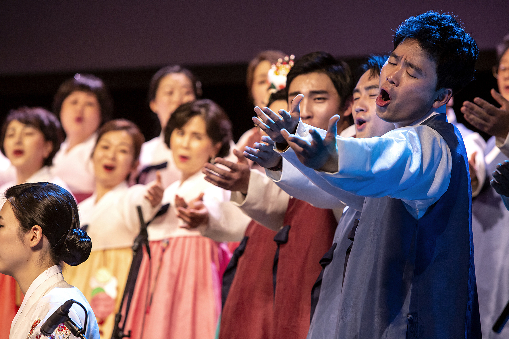 Korean songs sung by the UNICEF Donor's Choir at Voices of Spirit 2018 in Graz