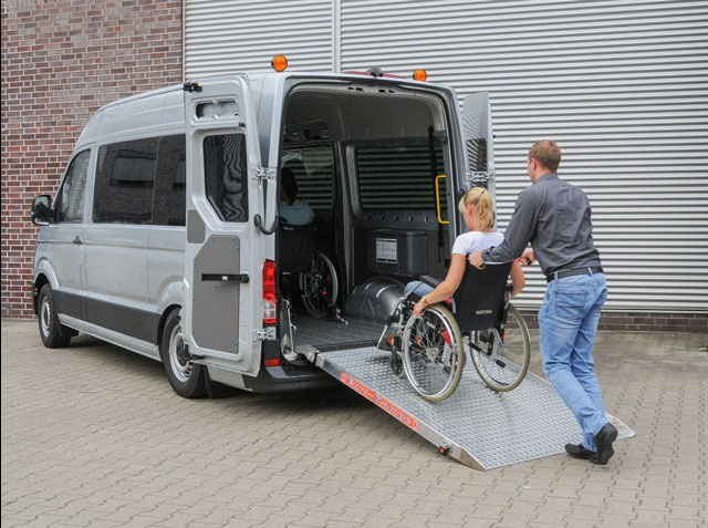 Crafter mit Heckabsenkung und Auffahrrampe – Bild 3