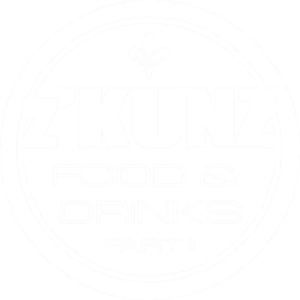 Grünes Logo "Z'KUNZ FOOD & DRINKS PART II" mit einer Lilie oben, umrandet von einem weißen Kreis.