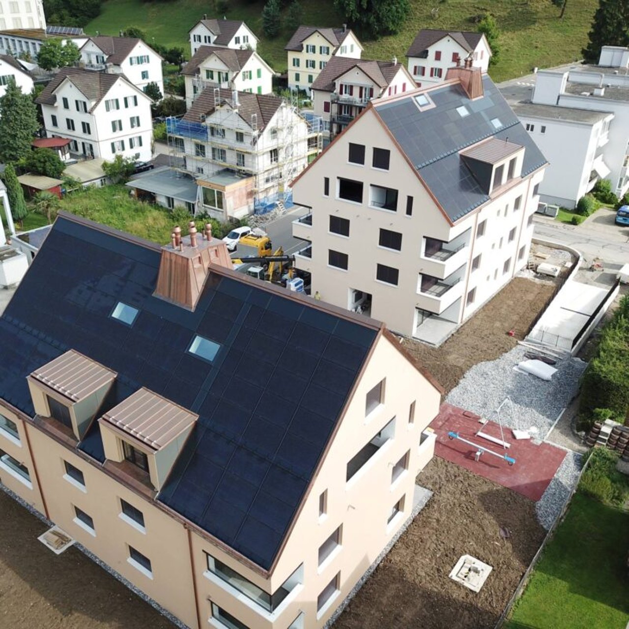 SwissSolarRoof Referenz Mehrfamilienhaus