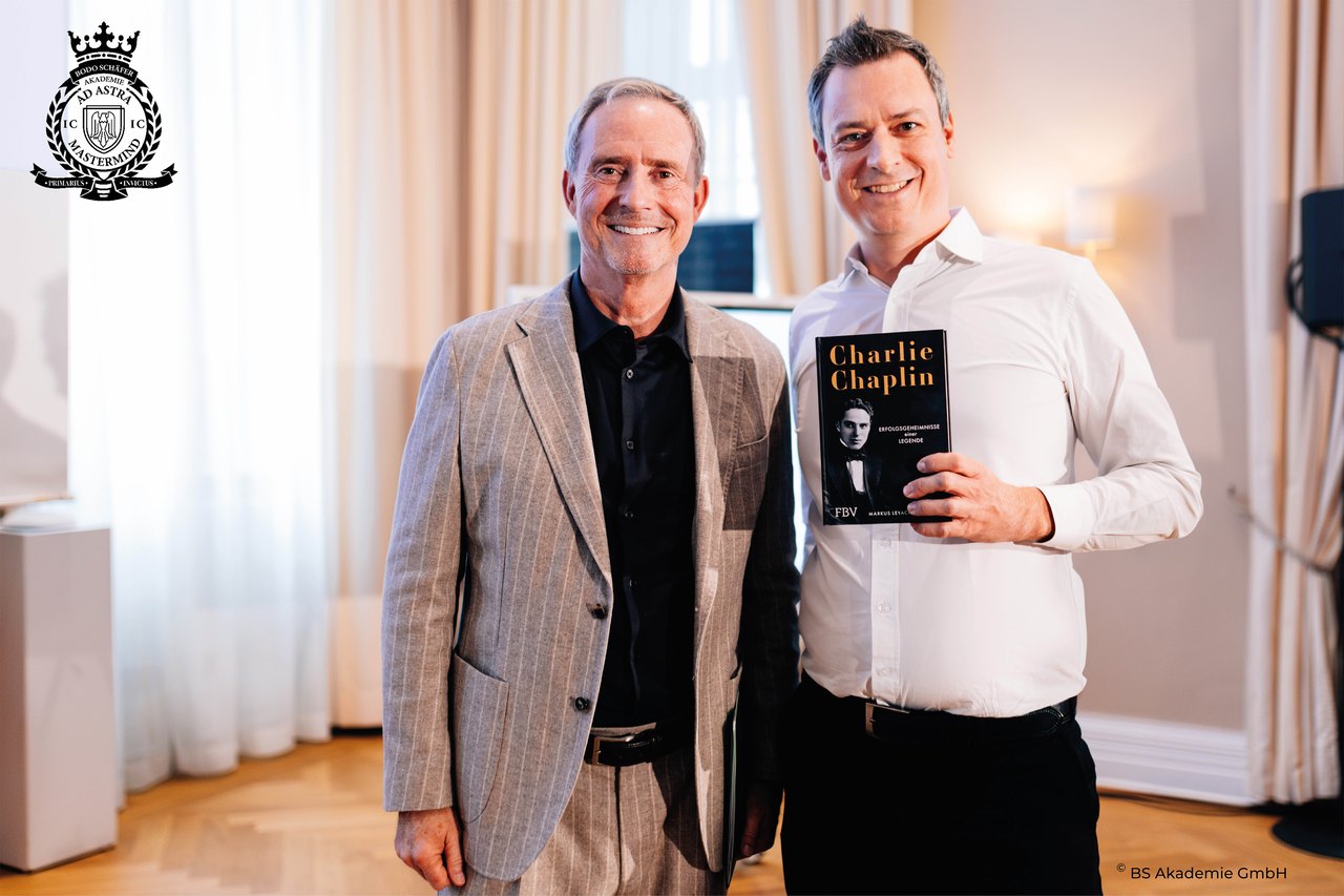 Markus Leyacker-Schatzl mit seinem Mentor Bodo Schäfer