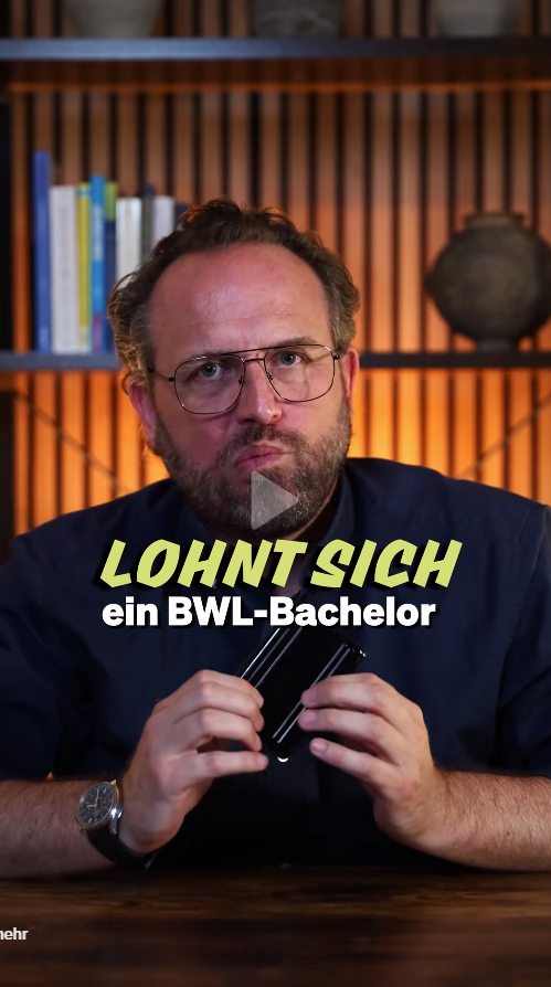 Standbild aus dem Video über den BWL-Bachelor mit Doppelabschluss