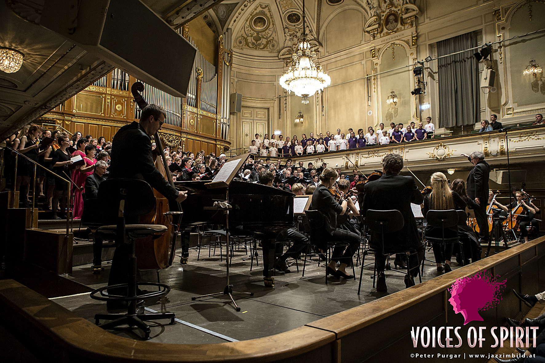 Singers and audience together at the Immortal Bach gala in the Stefaniensaal, Voices of Spirit 2017, Graz
