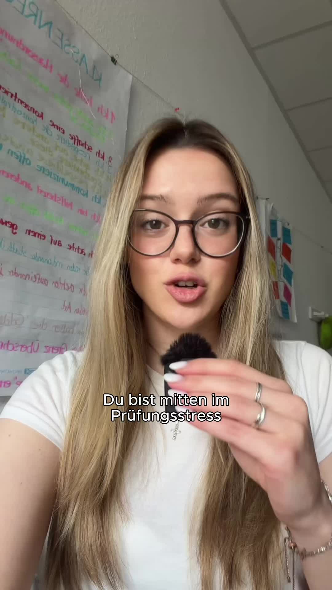 Standbild aus dem TikTok von schule.tipps für die Euro Akademie