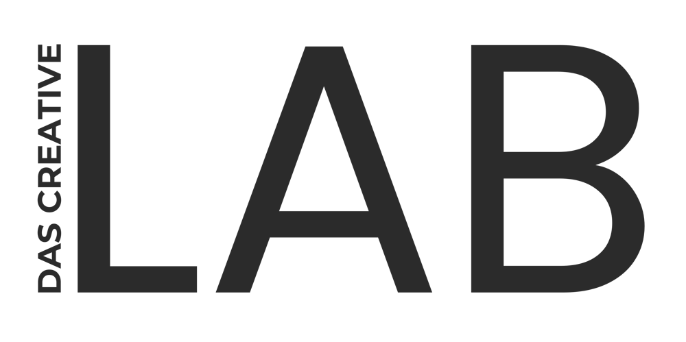 Das Creative Lab Logo mit großem "LAB" und vertikal geschriebenem "DAS CREATIVE".