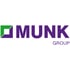 Logo der Munk Group in Lila mit einem grün-violetten quadratischen Symbol links neben dem Schriftzug auf weißem Grund.
