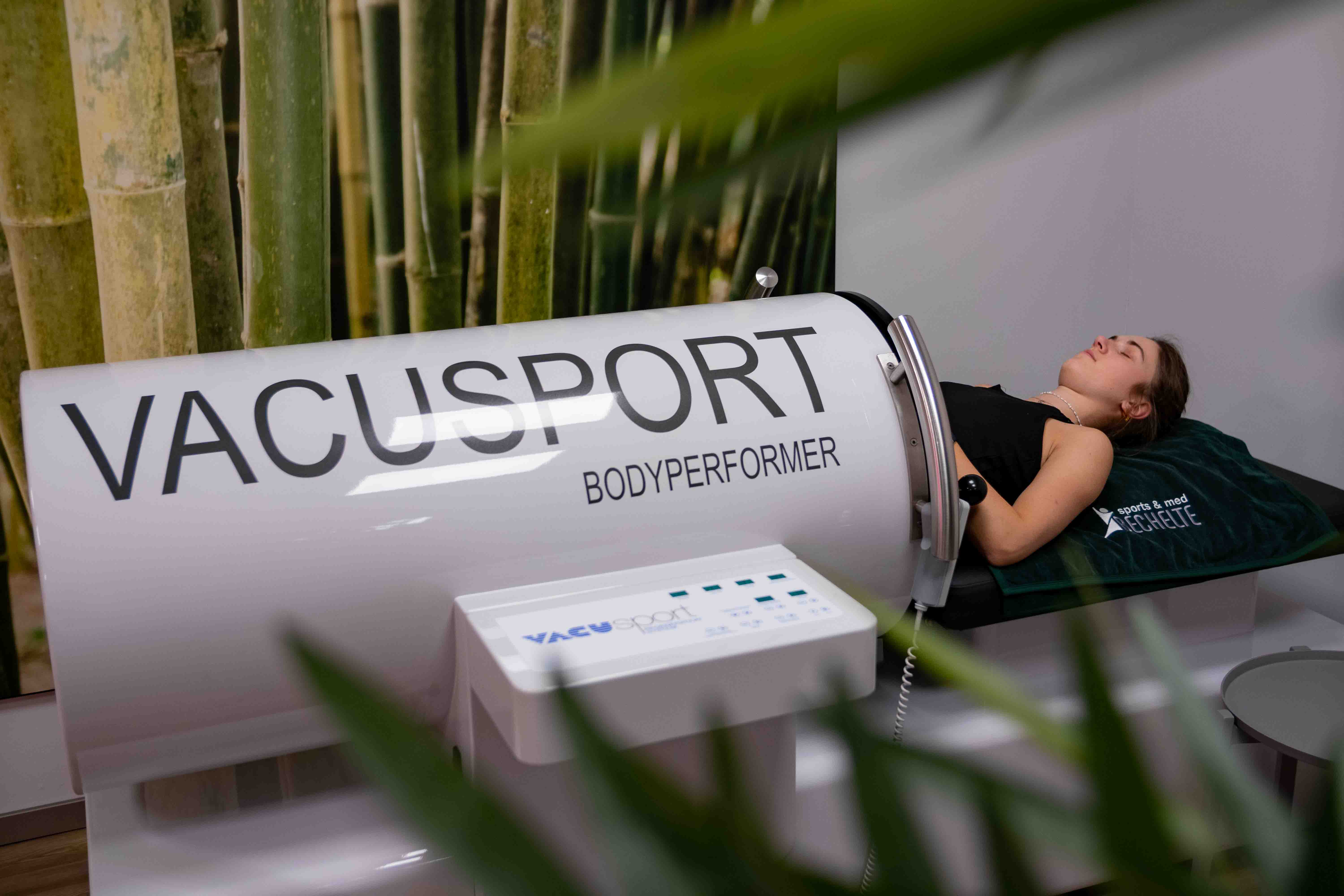 Vacustyler im Medical-Wellness-Raum des Bechelte sports & med