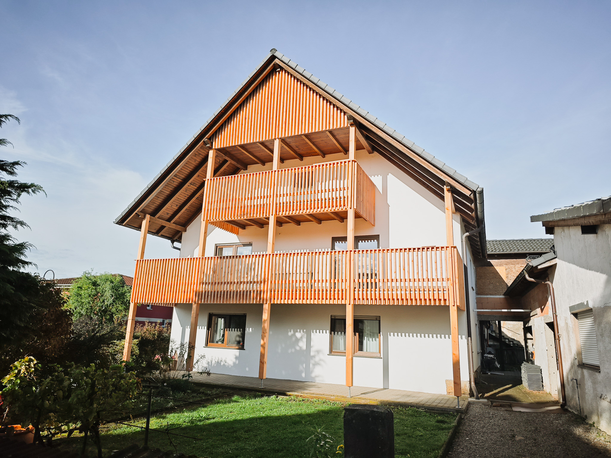 Anbaubalkon an Wohnhaus
