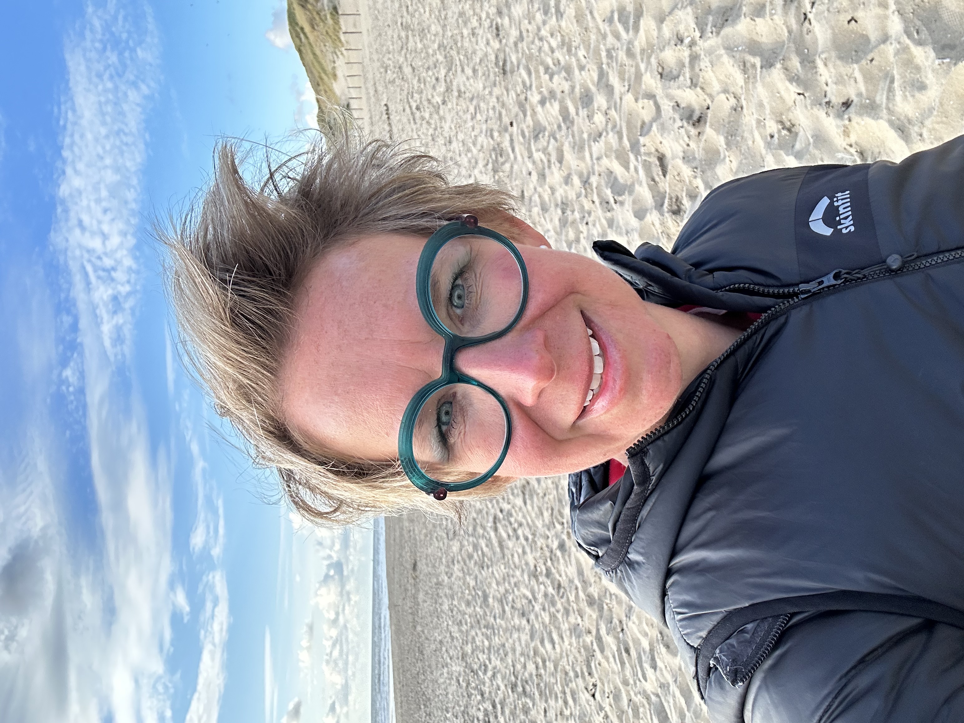Nicole Matthiessen am Strand der Nordsee