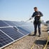 Professionelle Solaranlagenreinigung einer gewerblichen Photovoltaikanlage durch die AL-Reinigung GmbH in Heidelberg