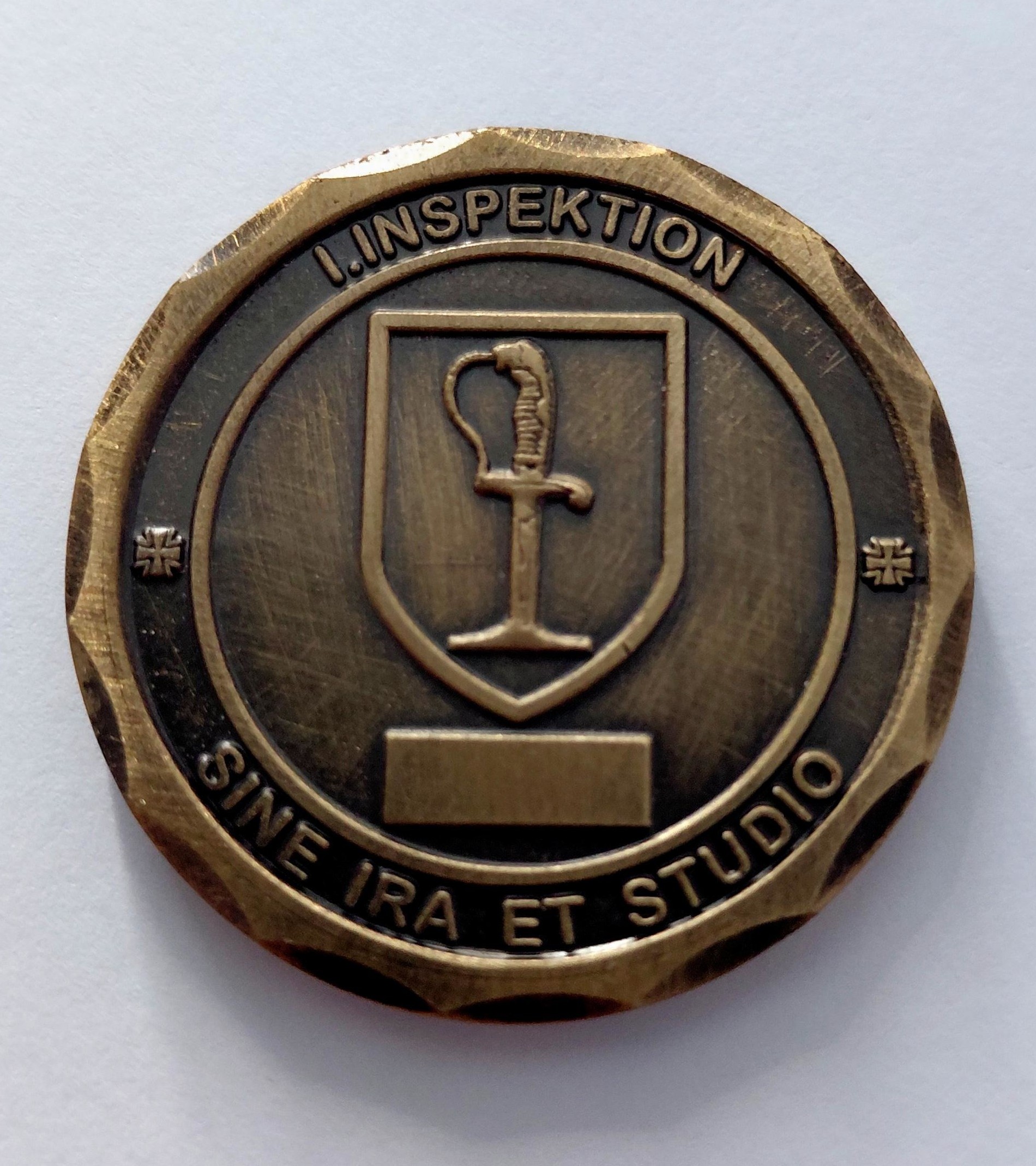 Individuell gefertigter Coin mit Antik-Finish