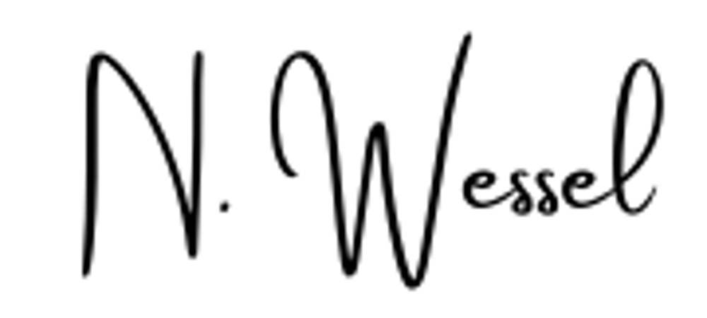 Signatur "N. Wessel" in schwarzer Schreibschrift auf dunkelgrünem Hintergrund.