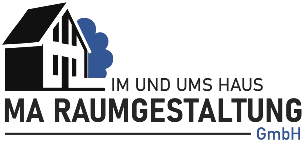 Logo von MA Raumgestaltung GmbH: Haus-Silhouette mit Baum und dem Zusatz Im und ums Haus.
