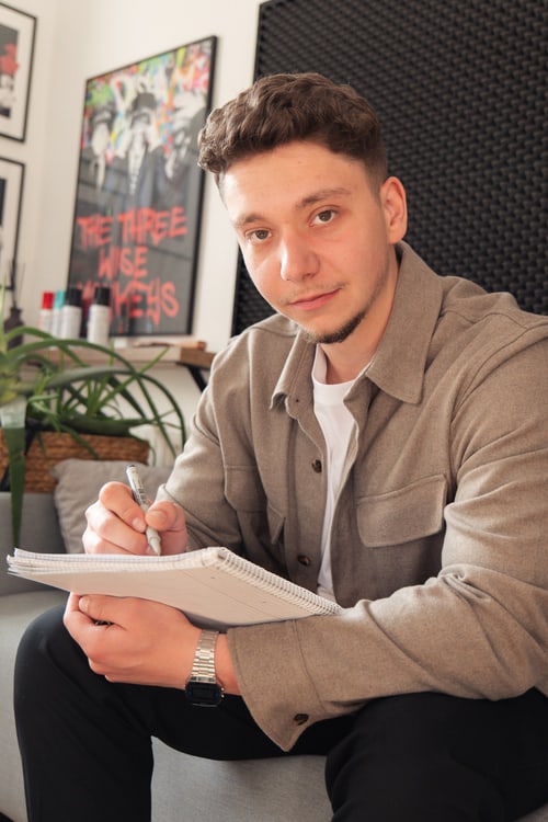 Timon Krack, Gründer von Vision.21 und Videograf aus Fulda