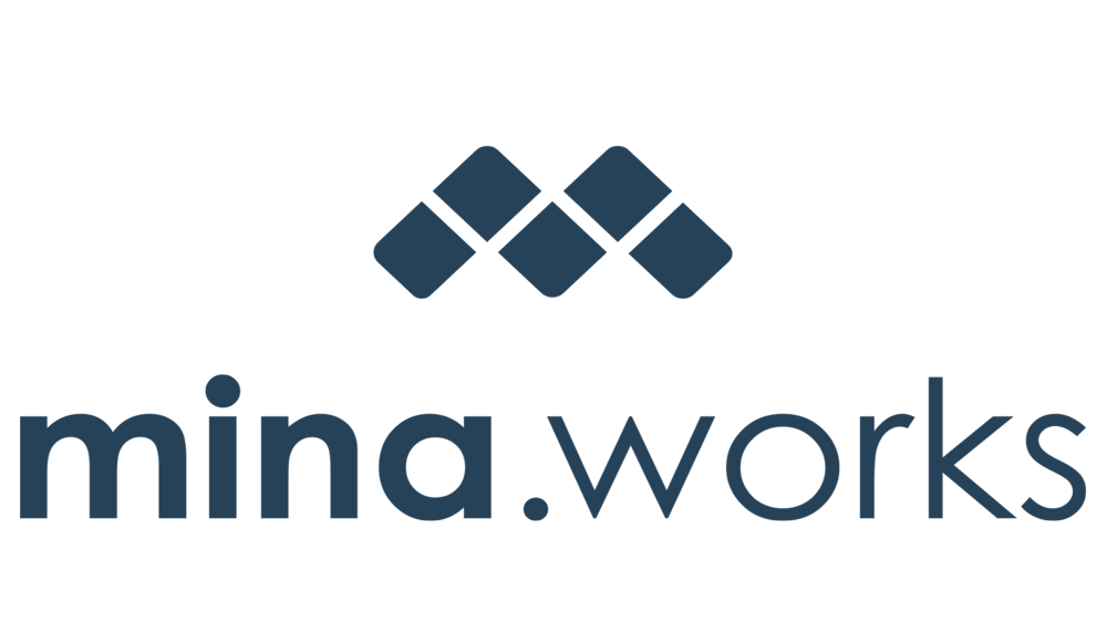 Blaues Logo von mina.works auf schwarzem Hintergrund mit einem abstrakten M-Symbol aus Rauten.