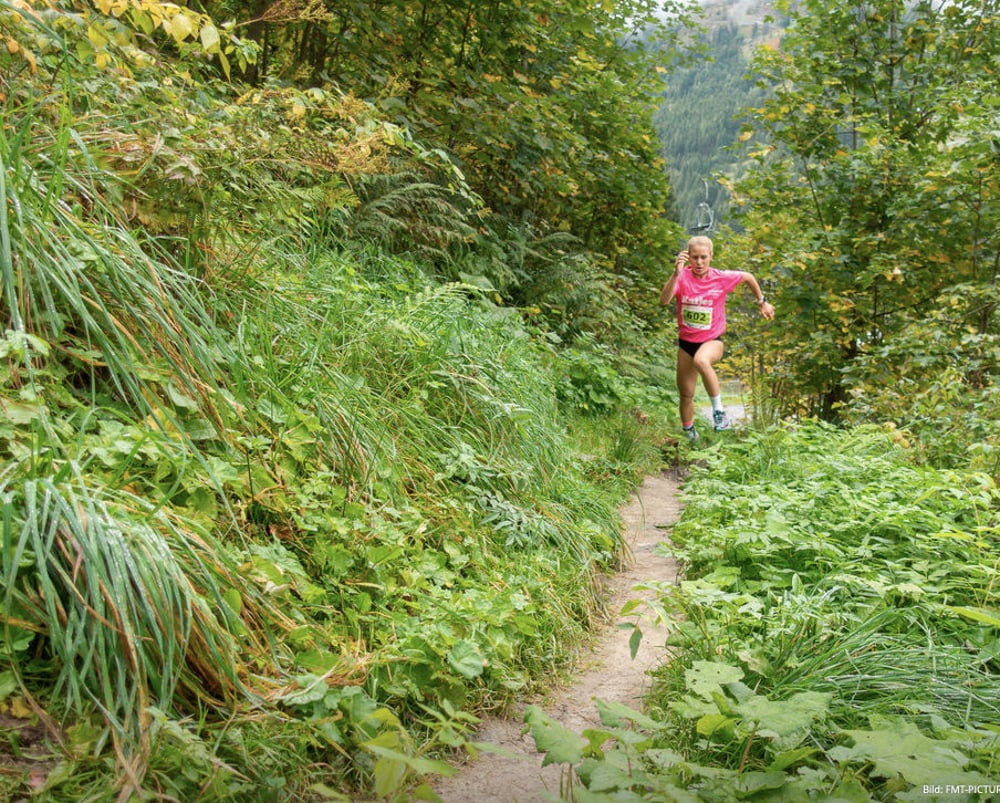 Julia Mayer auf der Trailstrecke des Pink Run in Bad Gastein 2019