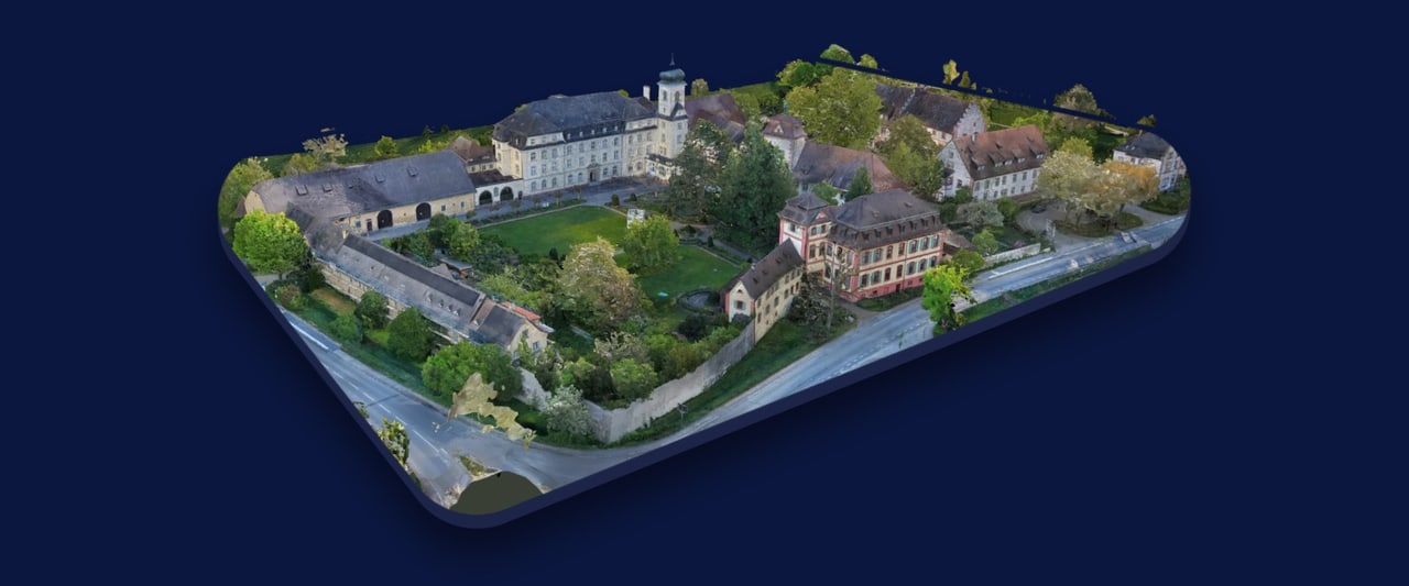 Ansicht eines texturierten 3D-Modells eines Gebäudeensembles, aus Drohnenaufnahmen berechnet