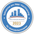 Abzeichen "Teilnahme am PMA® Fachtraining für Immobilienmakler 2023" mit Stadtsilhouette und Text "Profi-Makler-Akademie".