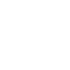 Weißes SWK-Logo mit drei geschwungenen, parallelen Linien, die einen Bogen bilden, auf grünem Hintergrund.