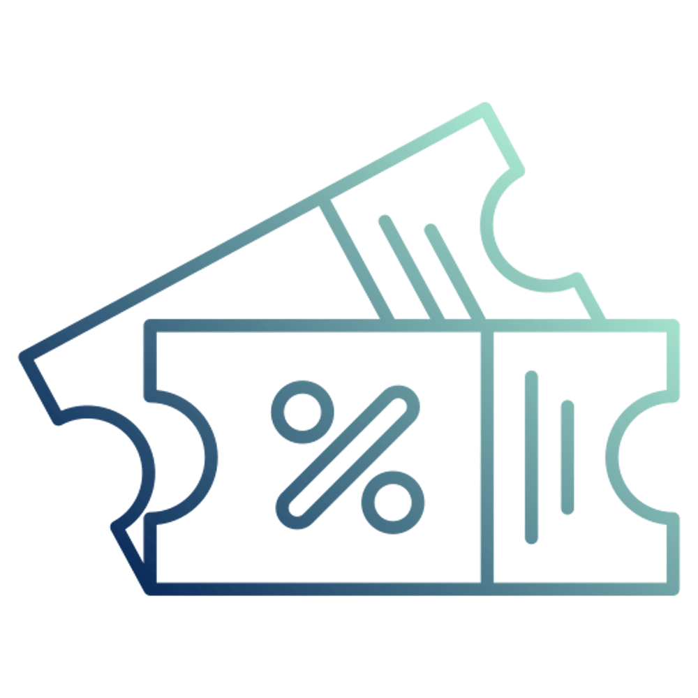 Zwei blaue Rabatt-Gutscheine mit Prozentzeichen und Strichcodes auf dunkelgrünem Hintergrund.