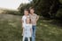 Die drei Kinder Luki, Matthias und Anna auf der Wiese