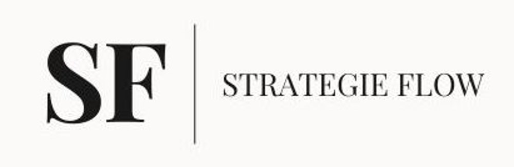 Schwarze Buchstaben "SF" links, vertikale Linie, dann "STRATEGIE FLOW" in Großbuchstaben auf cremefarbenem Hintergrund.