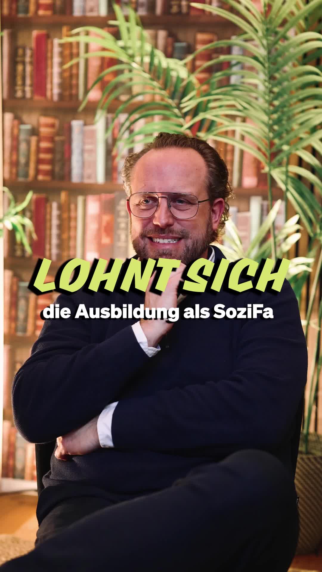 Standbild aus dem Video über die Ausbildung als SoziFa