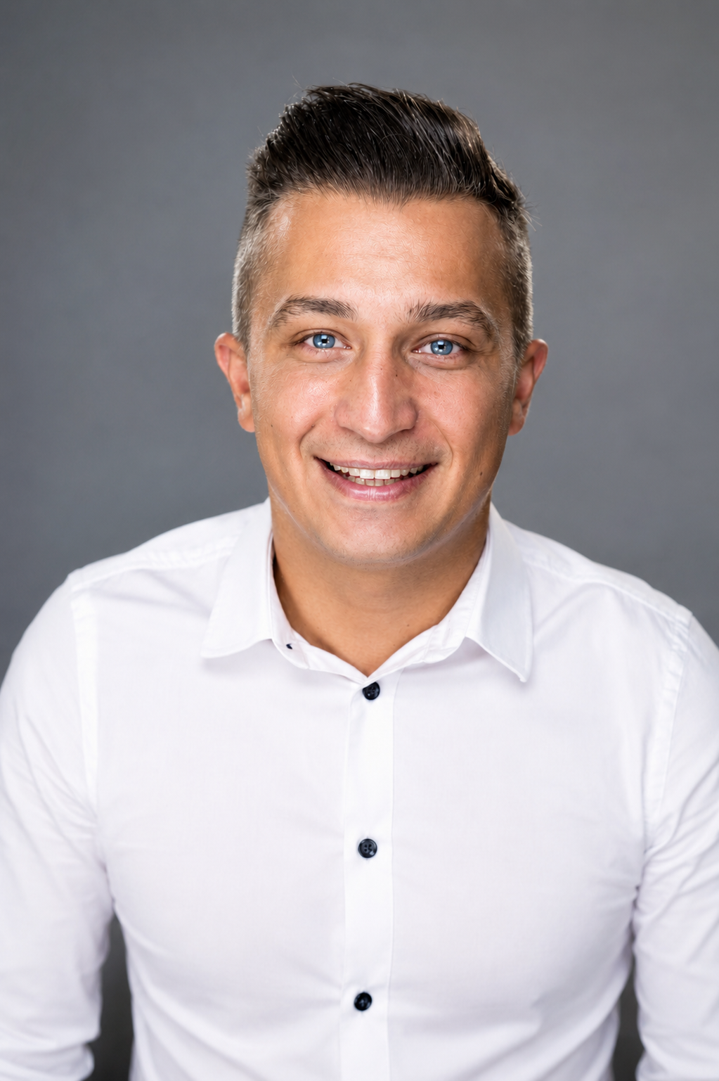 Adnan Öncel, Gründer von Oencel Media