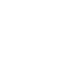Weißes Mazda-Logo und Schriftzug auf dunkelgrünem Hintergrund.