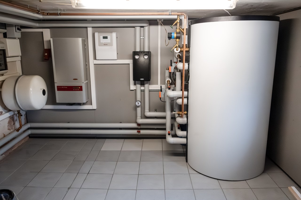 Moderne Heizungsanlage, installiert von Traub Heizung Sanitär