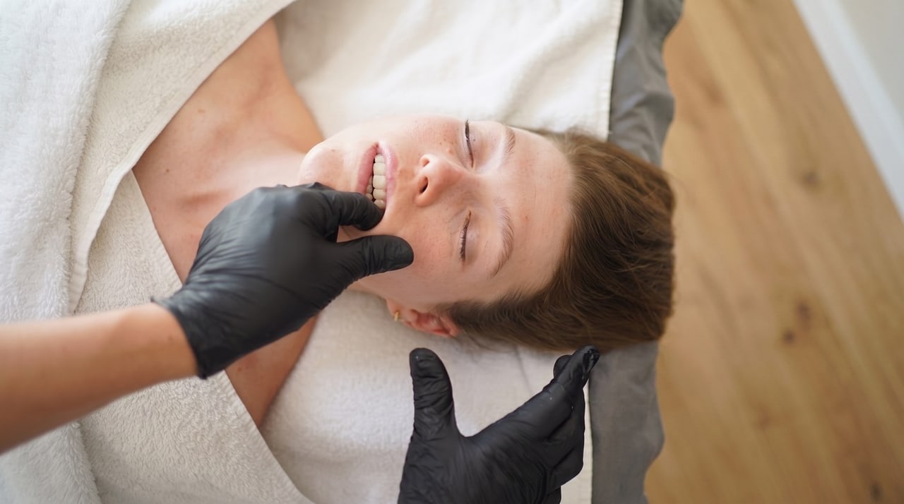 KIEFERBALANCE - Buccalmassage zur Loesung von Kieferverspannungen