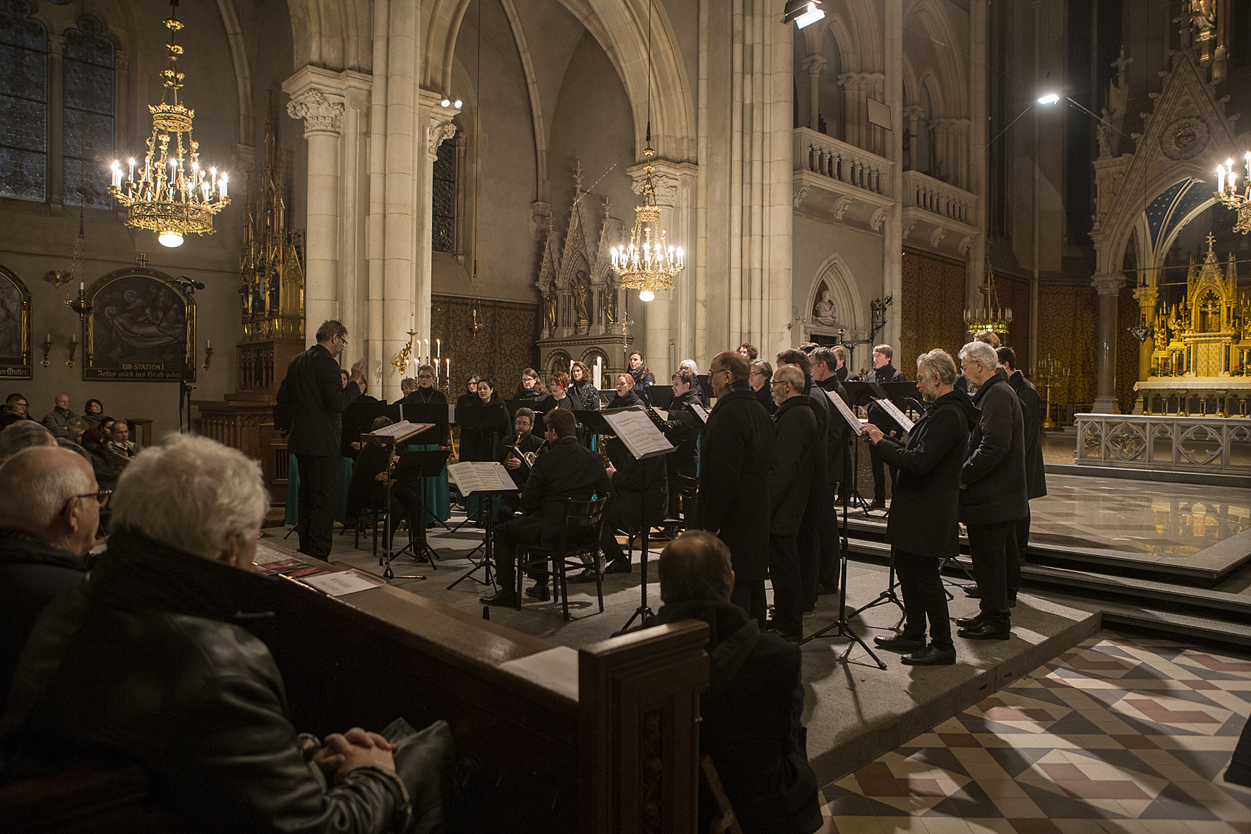 Vocalforum Graz singing 72 Angels by Lera Auerbach in the Herz-Jesu-Kirche, Voices of Spirit 2016, Graz