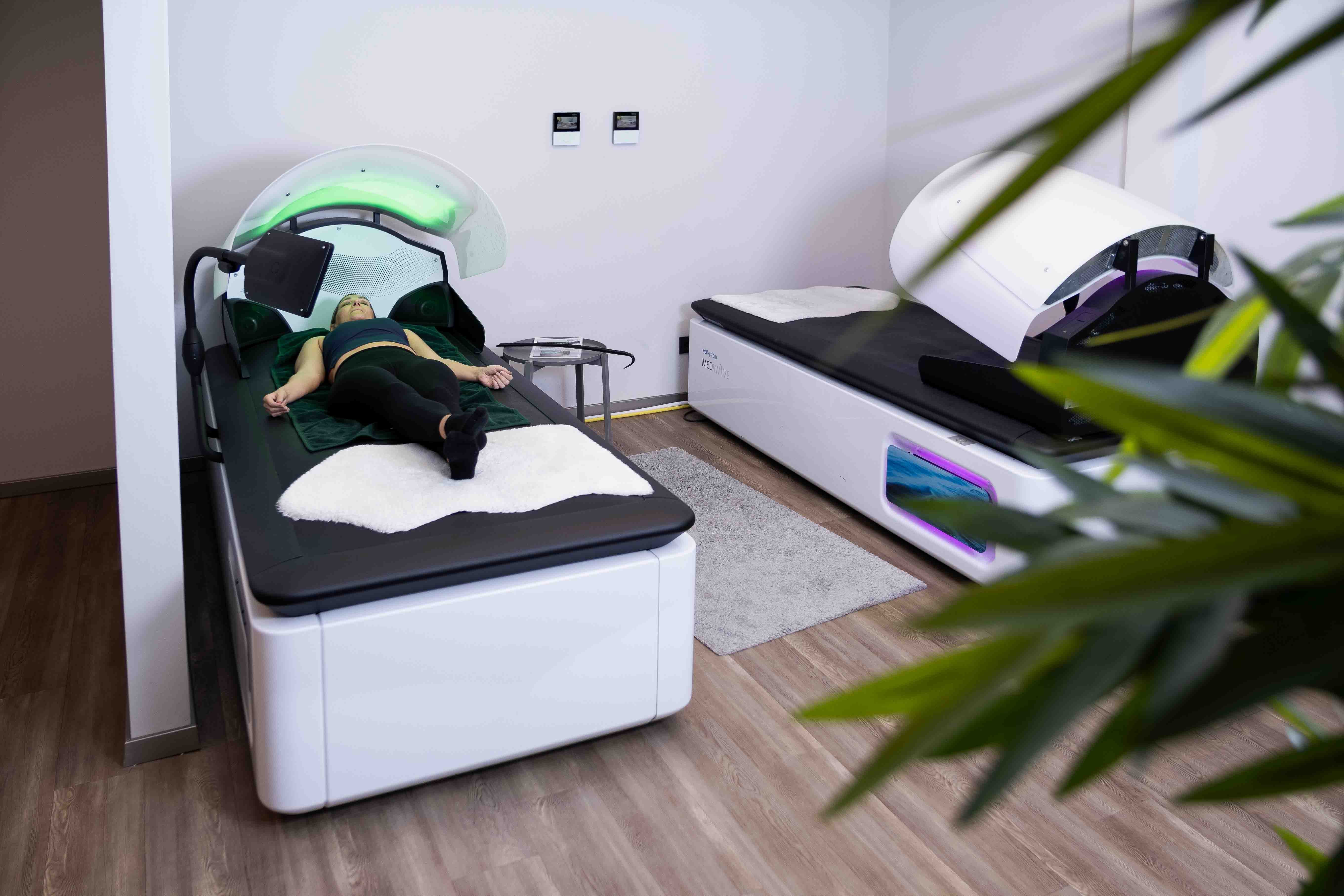 wellsystem Massageliege für die Hydrojet-Massage im Bechelte sports & med