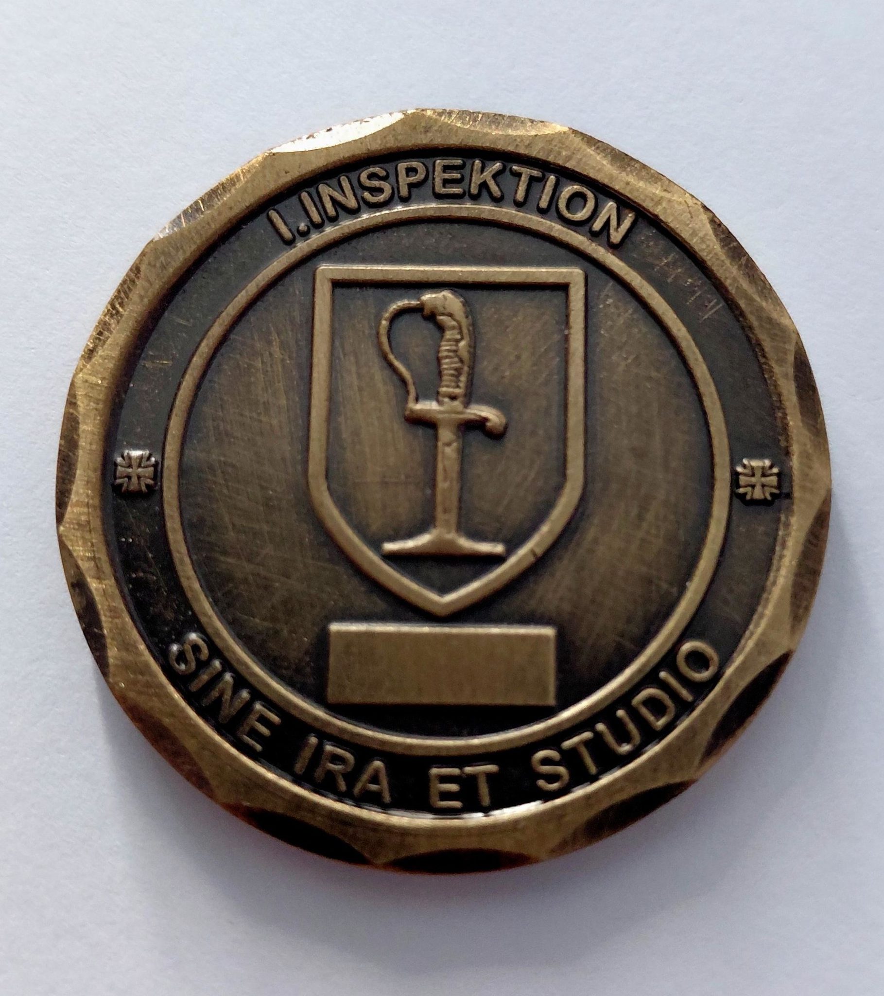 Individuell gefertigter Coin mit Antik-Finish