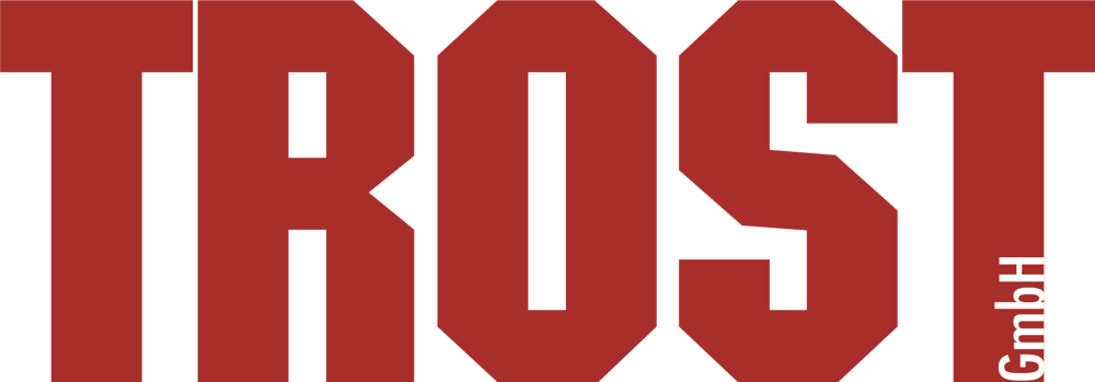 Rotes "TROST" Logo mit "GmbH" vertikal daneben auf grünem Hintergrund.