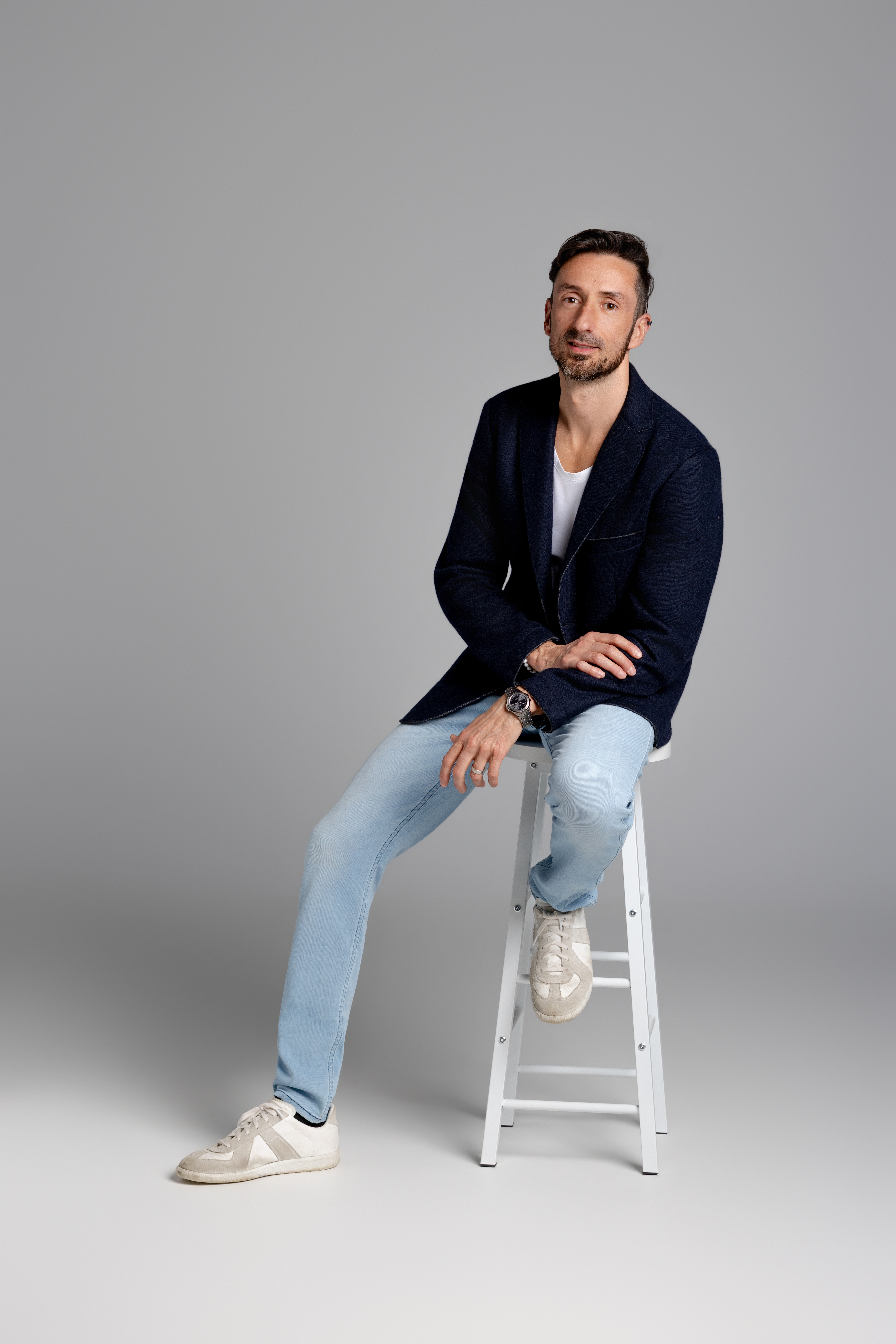 Dr. Alexander Gasparik · Facharzt für Anästhesiologie
