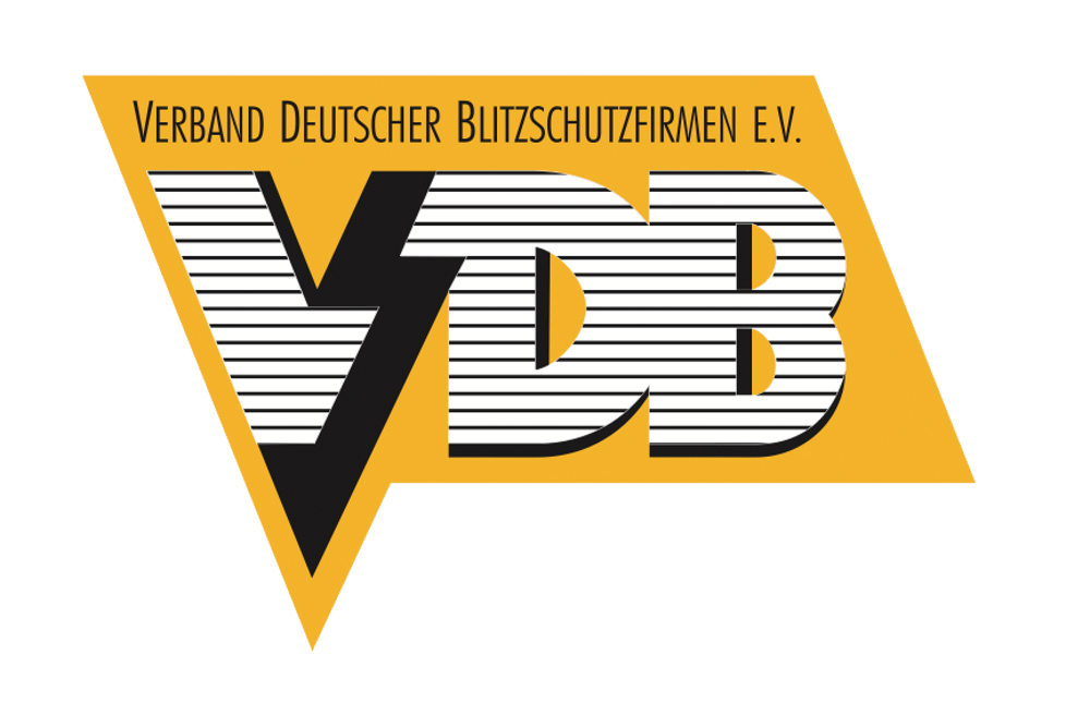 Logo des Verband Deutscher Blitzschutzfirmen e.V. mit gelbem Hintergrund und gestreiftem VDB-Schriftzug.