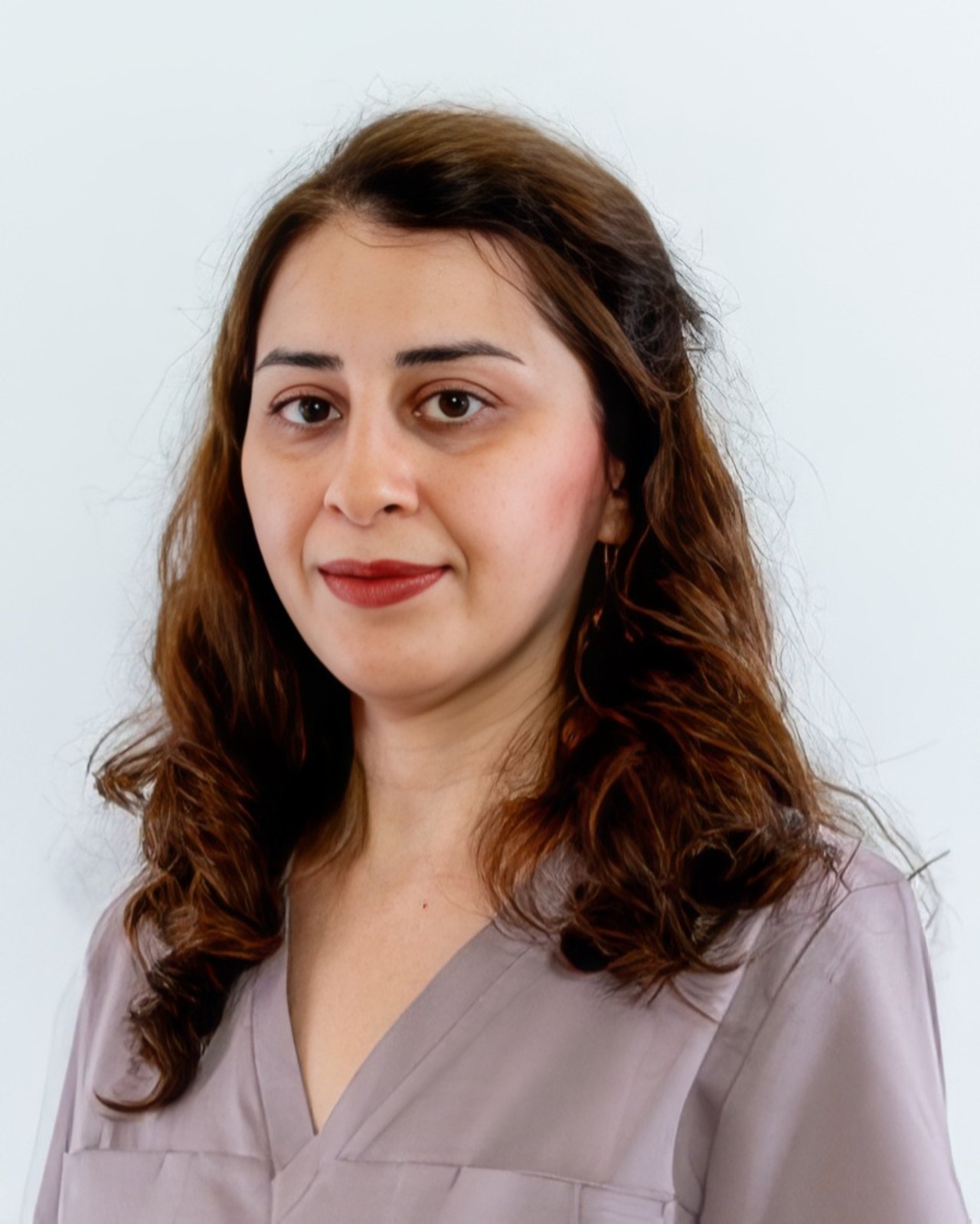 Mahdieh A., Auszubildende in der Zahnarztpraxis Dr. Levold