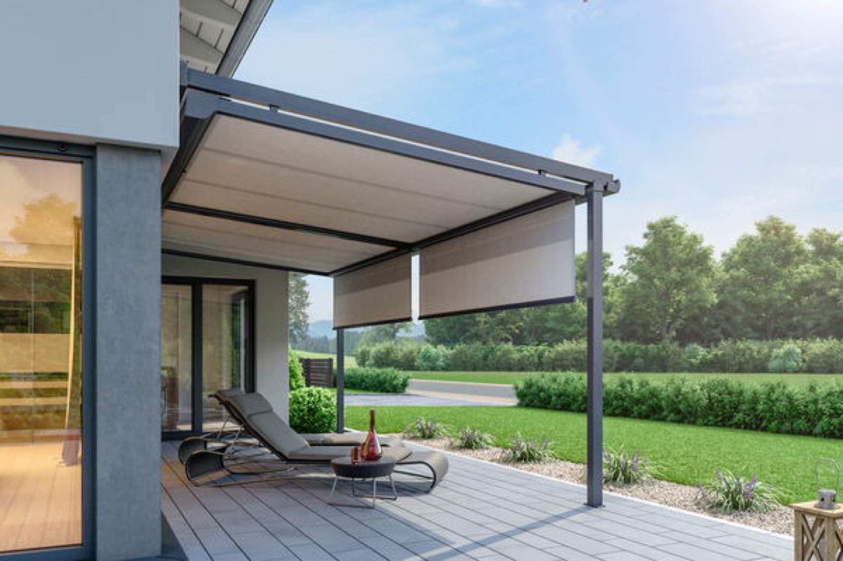 Markise über der Terrassenliege