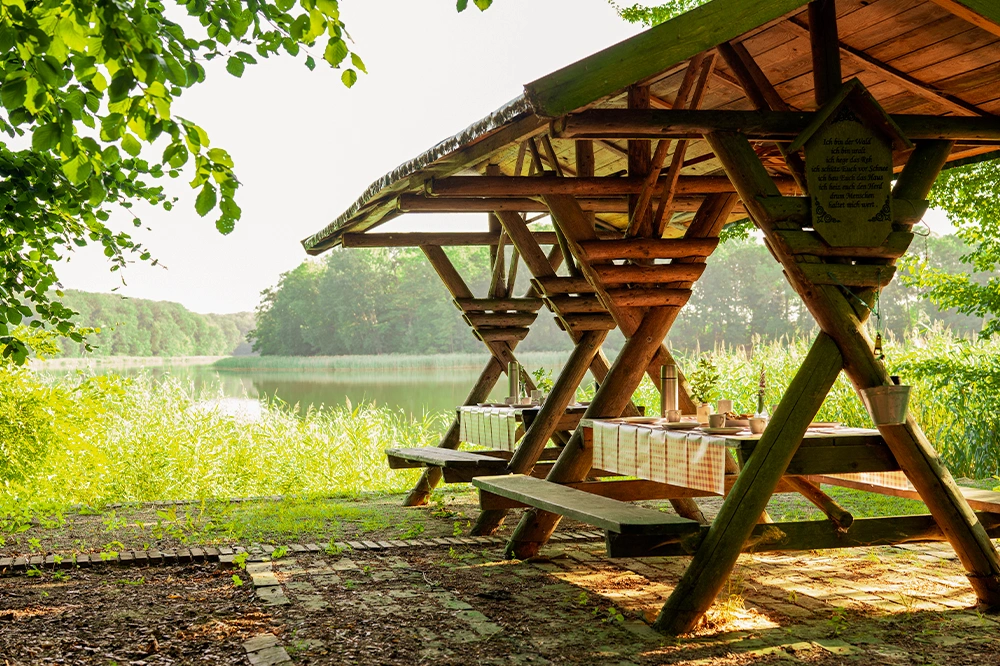 Sitzecke an unserem Seeufer