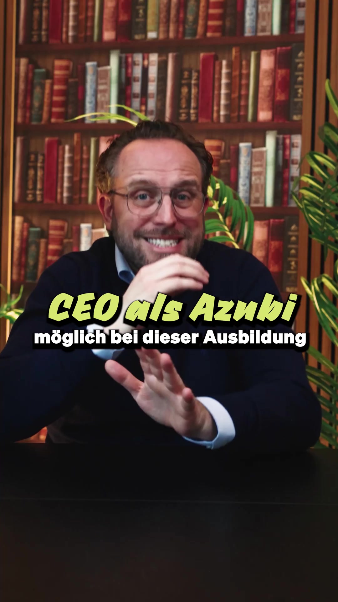 Standbild aus dem Video über den Rollentausch zwischen Azubi und Führungskraft im Möbelbereich