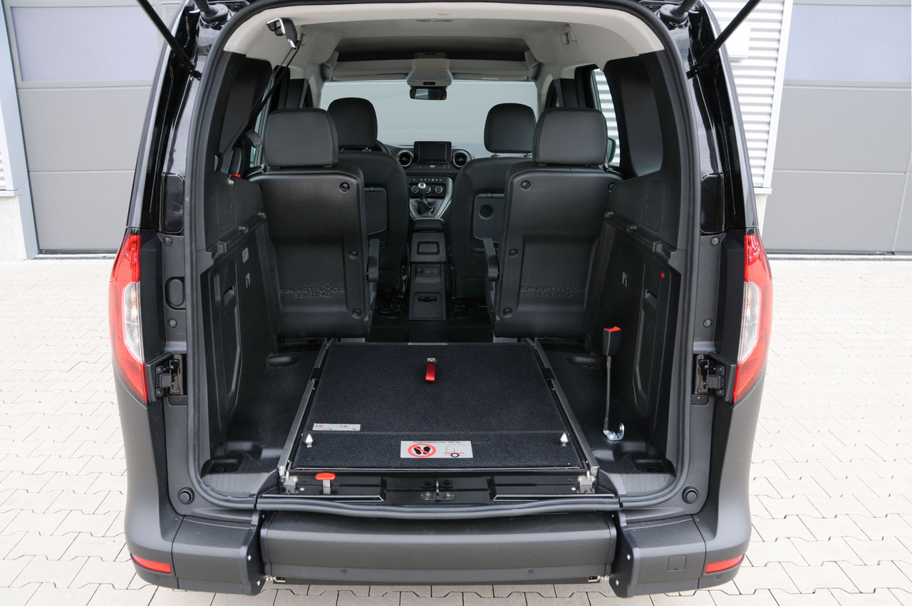 Renault Kangoo mit Heckausschnitt – Bild 6