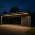 Stimmungsvolle Nachtaufnahme eines Carports mit Geräteraum und integrierter LED-Beleuchtung in Kempten.
