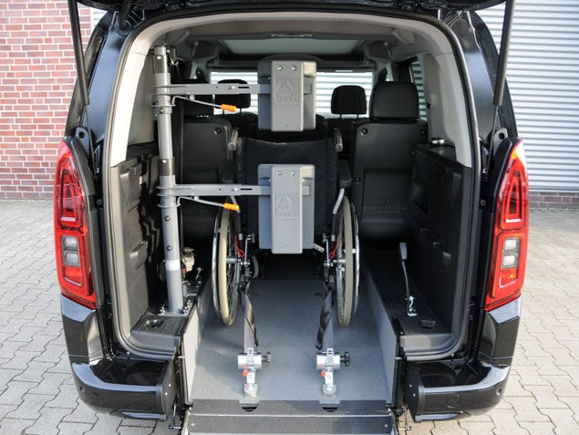 Citroën Berlingo mit Heckausschnitt – Bild 3